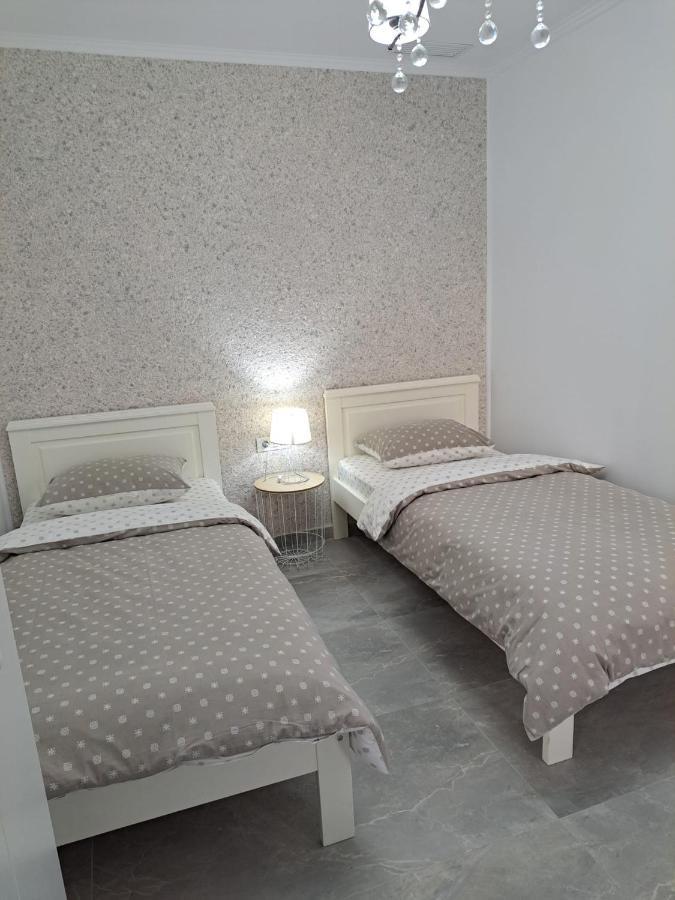Kevin&Jessica Rooms Giarmata Luaran gambar