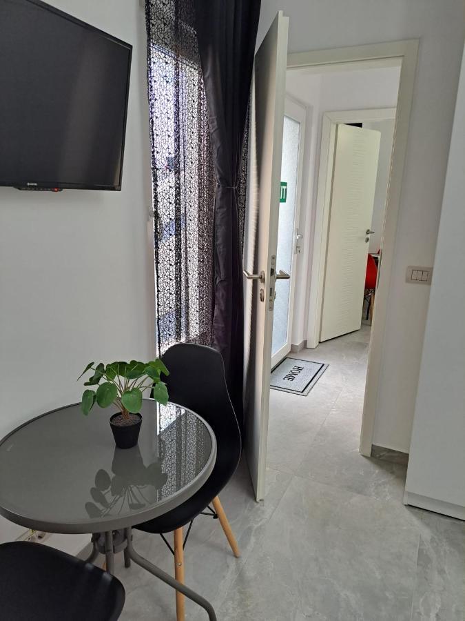Kevin&Jessica Rooms Giarmata Luaran gambar