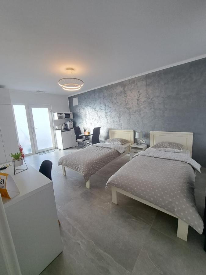 Kevin&Jessica Rooms Giarmata Luaran gambar