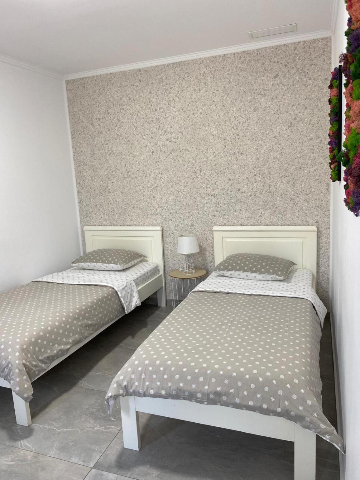 Kevin&Jessica Rooms Giarmata Luaran gambar